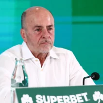 Παναθηναϊκός: Με πρωτοβουλία Αλαφούζου θα δοθούν διαρκείας στους πρωταθλητές ποδοσφαιριστές 2 Παναθηναϊκός: Με πρωτοβουλία Αλαφούζου θα δοθούν διαρκείας στους πρωταθλητές ποδοσφαιριστές