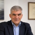 «Παρακαλώ συνεχίστε το χειροκρότημα!»