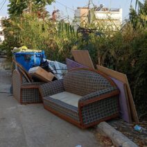 Πάτρα: «Εστρωσε» το σαλόνι του σπιτιού του στον δρόμο της γειτονιάς ΦΩΤΟ 1 Πάτρα: «Εστρωσε» το σαλόνι του σπιτιού του στον δρόμο της γειτονιάς ΦΩΤΟ