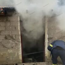Νέος Ερινεός: Συγκλονίζει το μήνυμα εθελοντών μετά τη μάχη με τις φλόγες «Σώσαμε πέντε περιουσίες» ΒΙΝΤΕΟ 2 Νέος Ερινεός: Συγκλονίζει το μήνυμα εθελοντών μετά τη μάχη με τις φλόγες «Σώσαμε πέντε περιουσίες» ΒΙΝΤΕΟ