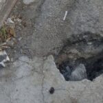 Πάτρα: Αρχισαν να ανοίγουν επικίνδυνοι απαρχαιωμένοι δρόμοι απειλώντας οδηγούς ΦΩΤΟ