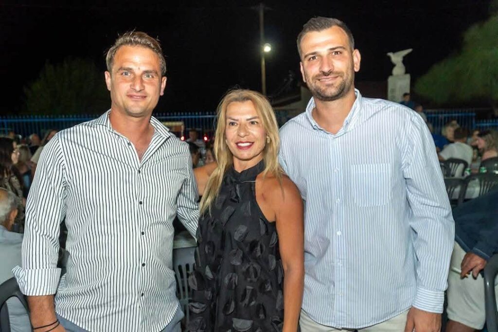 Παραδοσιακό δημοτικό γλέντι στον Κρίνο ΦΩΤΟ