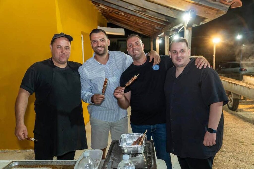 Παραδοσιακό δημοτικό γλέντι στον Κρίνο ΦΩΤΟ 15 Παραδοσιακό δημοτικό γλέντι στον Κρίνο ΦΩΤΟ