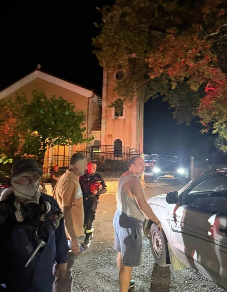 Αχαΐα: Υπό «έλεγχο» αλλά με επικίνδυνες αναζοπυρώσεις η φωτιά στην Αιγιάλεια - Απετράπησαν τα χειρότερα - Η «μάχη» μέρα νύxτα στο Patrapress BINTEO-ΦΩΤΟ 7 Αχαΐα: Υπό «έλεγχο» αλλά με επικίνδυνες αναζοπυρώσεις η φωτιά στην Αιγιάλεια - Απετράπησαν τα χειρότερα - Η «μάχη» μέρα νύxτα στο Patrapress BINTEO-ΦΩΤΟ