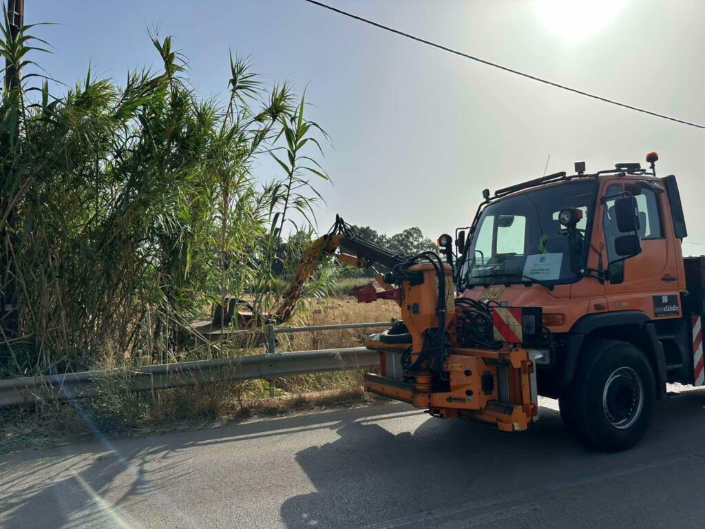 Αχαΐα: Καθαρισμοί της Πολιτικής Προστασίας στο παλαιό εθνικό δίκτυο ΦΩΤΟ