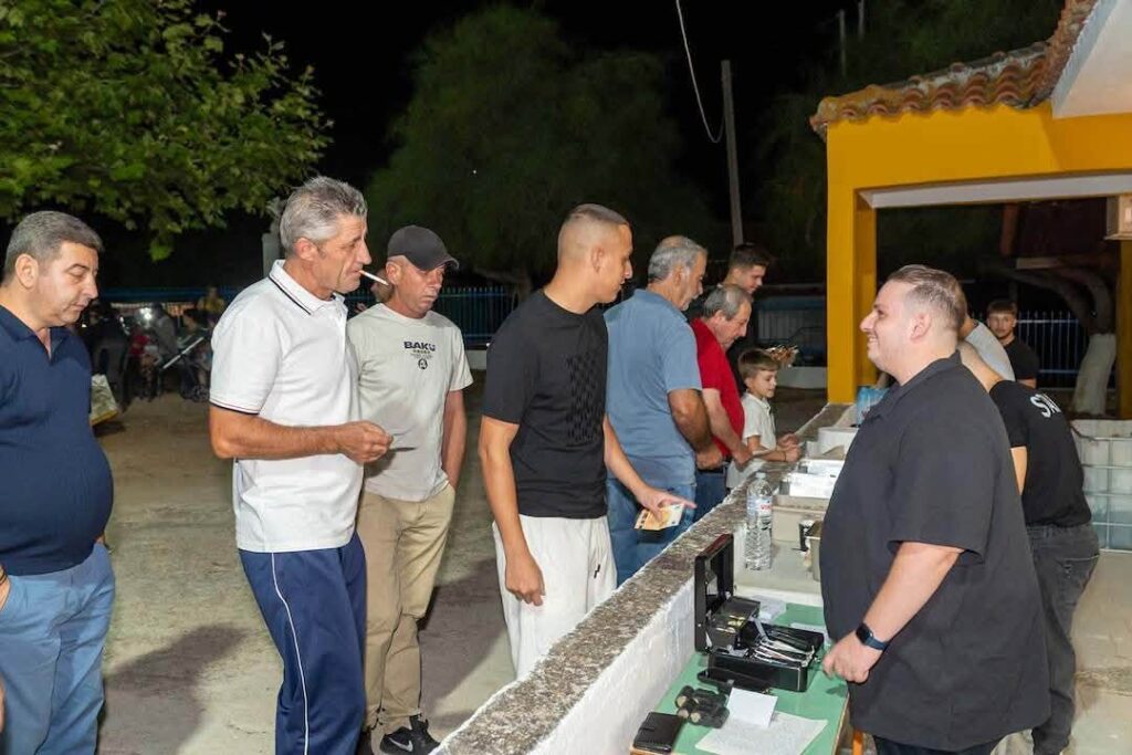 Παραδοσιακό δημοτικό γλέντι στον Κρίνο ΦΩΤΟ 9 Παραδοσιακό δημοτικό γλέντι στον Κρίνο ΦΩΤΟ