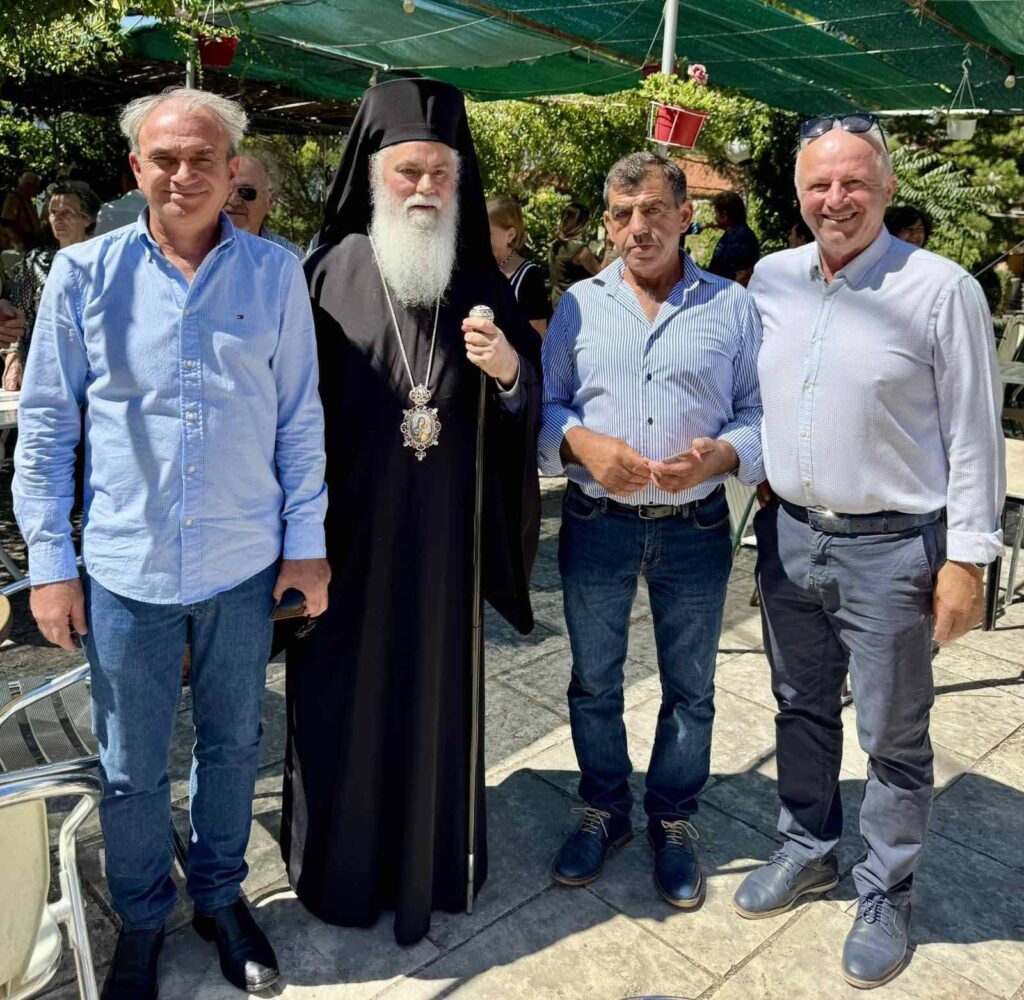 Στη Λυκούρια λειτούργησε ο Μητροπολίτης Καλαβρύτων και Αιγιαλείας Ιερώνυμος ΦΩΤΟ 13 Στη Λυκούρια λειτούργησε ο Μητροπολίτης Καλαβρύτων και Αιγιαλείας Ιερώνυμος ΦΩΤΟ