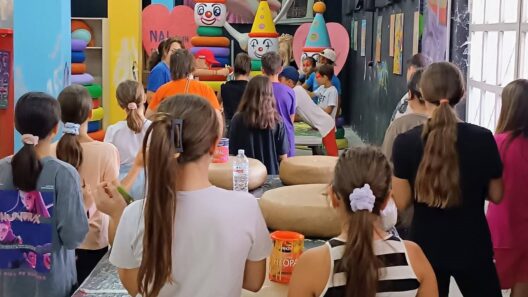 Εκπαιδευτική εκδρομή στο Καρναβαλικό εργαστήρι Πατρών από το ΚΔΑΠ Ροιτίκων ΦΩΤΟ