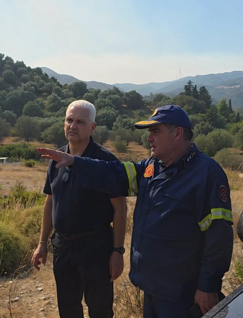 Αιγιάλεια: Το παρασκήνιο εν ώρα «πολέμου» στο μέτωπο της φωτιάς - Τα τηλεφωνήματα στον υπουργό και η αγωνία Φαρμάκη - Ζαΐμη ΒΙΝΤΕΟ-ΦΩΤΟ