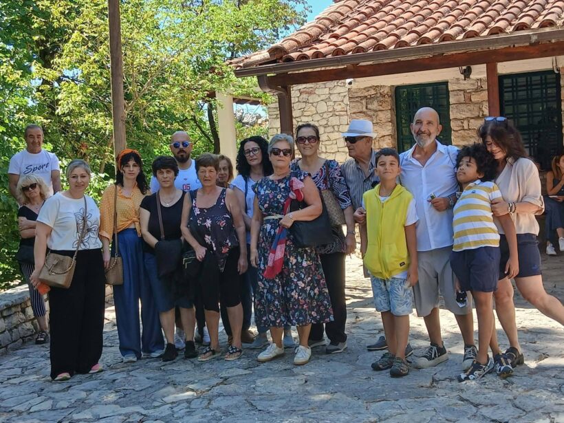 Ο Εκπολιτιστικός σύλλογος Ροδοδάφνης στα Καλάβρυτα ΦΩΤΟ