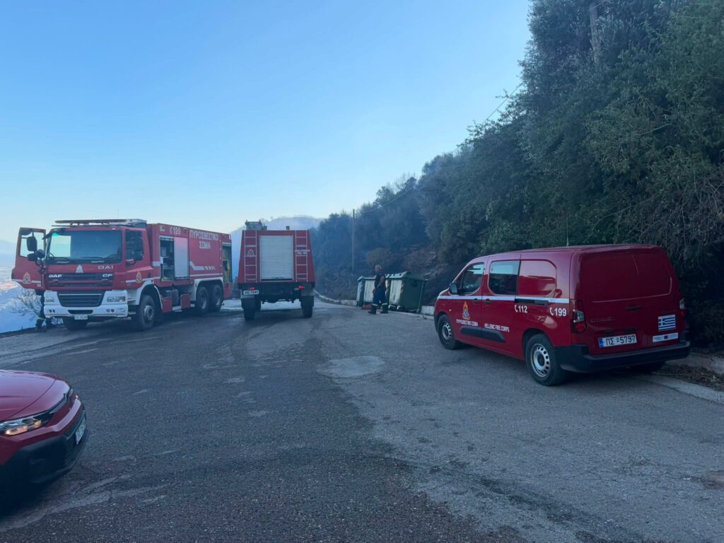 Δυτική Αχαΐα: Επιασε μάνικα για την κατάσβεση της πυρκαγιάς ακόμα και ο δήμαρχος που τηλεφώνησε στον υπουργό - Σε επιφυλακή για τον ΧΥΤΑ Φλόκα