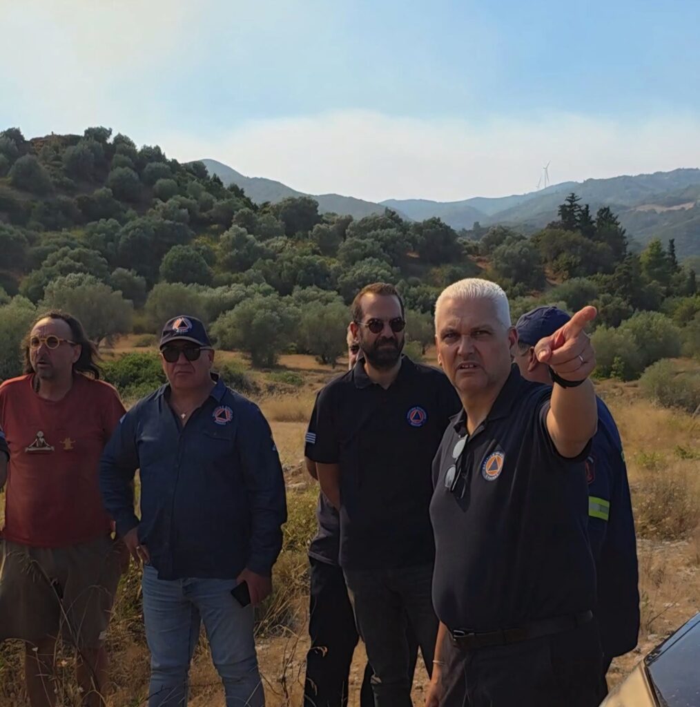 Αιγιάλεια: Το παρασκήνιο εν ώρα «πολέμου» στο μέτωπο της φωτιάς - Τα τηλεφωνήματα στον υπουργό και η αγωνία Φαρμάκη - Ζαΐμη ΒΙΝΤΕΟ-ΦΩΤΟ