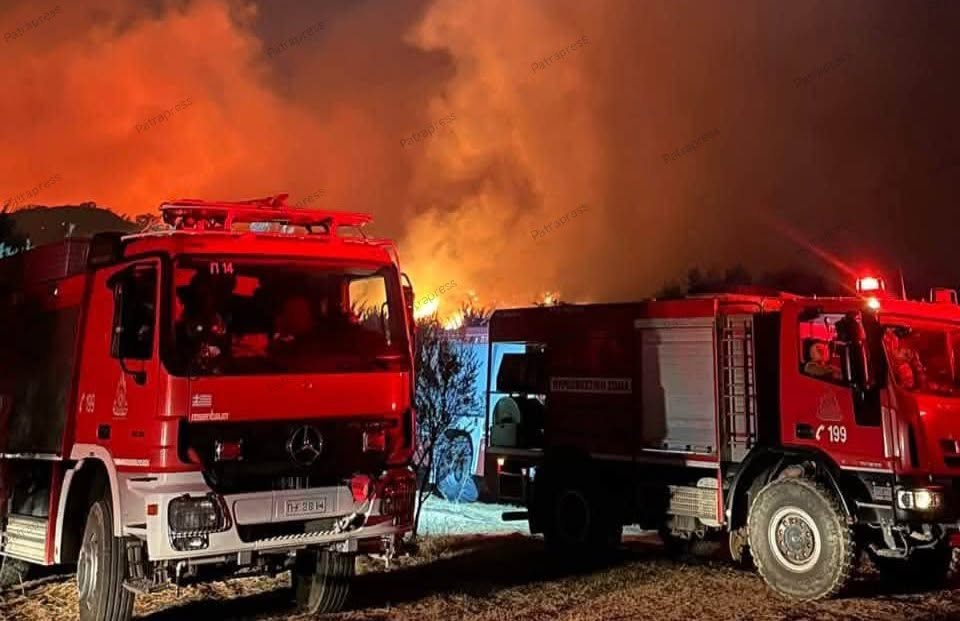 Αιγιάλεια: Σε ύφεση και υπό έλεγχο η μεγάλη φωτιά - Επιχειρούν ισχυρές δυνάμεις για τον φόβο αναζωπυρώσεων σε Συμπολιτεία και Ερινεό ΒΙΝΤΕΟ-ΦΩΤΟ