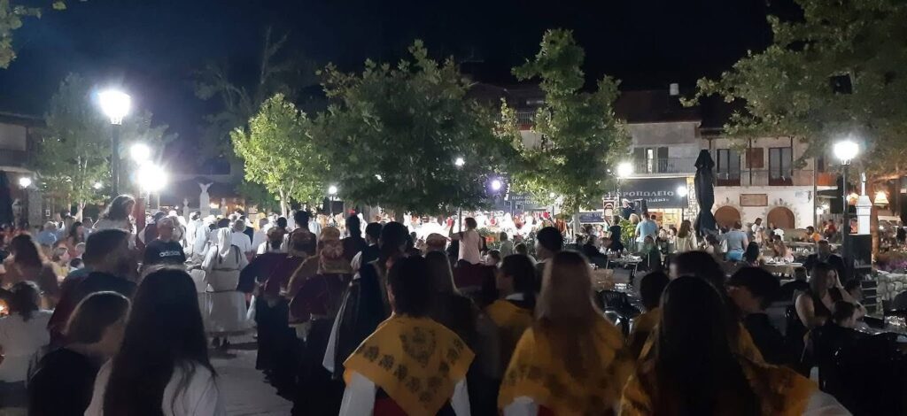 Πολιτιστική εκδήλωση από τον Σύλλογο Κλειτορολευκασίων Πάτρας ΦΩΤΟ 7 Πολιτιστική εκδήλωση από τον Σύλλογο Κλειτορολευκασίων Πάτρας ΦΩΤΟ