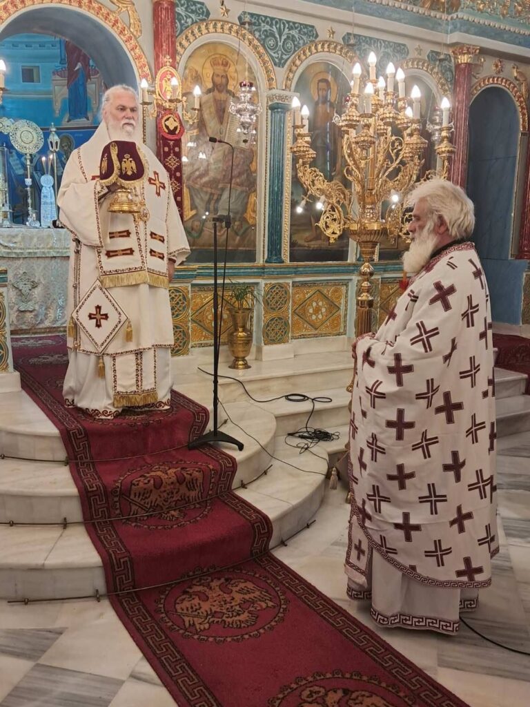 Στη Λυκούρια λειτούργησε ο Μητροπολίτης Καλαβρύτων και Αιγιαλείας Ιερώνυμος ΦΩΤΟ