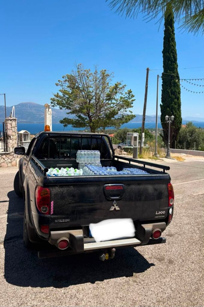 Ζήρια: Συγκινούν φορείς και πολίτες με την «φλόγα» αλληλεγγύης στις φωτιές ΦΩΤΟ