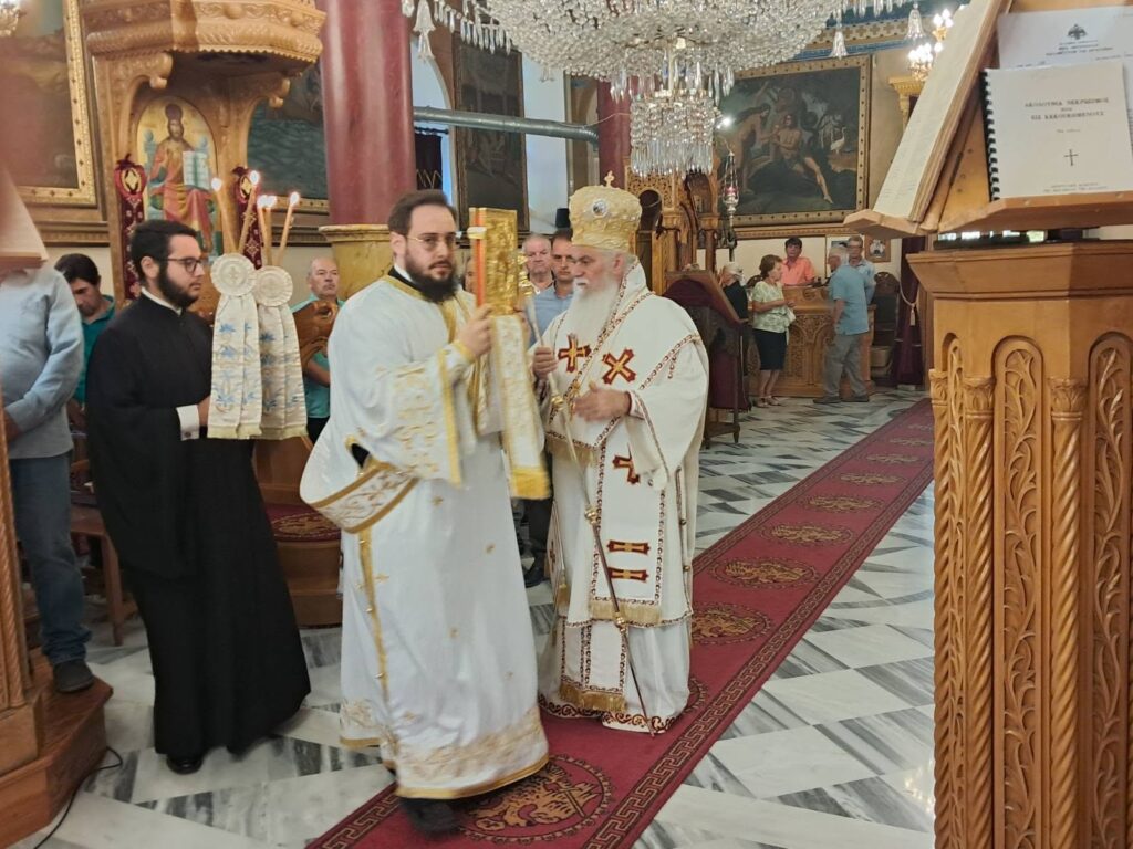 Στη Λυκούρια λειτούργησε ο Μητροπολίτης Καλαβρύτων και Αιγιαλείας Ιερώνυμος ΦΩΤΟ