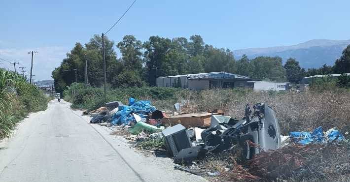 Πάτρα: Εκτεθειμένη η δημοτική Αρχή για την καθαριότητα στην οδό Σουνίου ΦΩΤΟ 5 Πάτρα: Εκτεθειμένη η δημοτική Αρχή για την καθαριότητα στην οδό Σουνίου ΦΩΤΟ