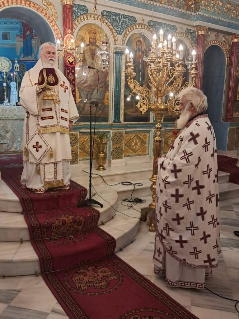 Στη Λυκούρια λειτούργησε ο Μητροπολίτης Καλαβρύτων και Αιγιαλείας Ιερώνυμος ΦΩΤΟ 12 Στη Λυκούρια λειτούργησε ο Μητροπολίτης Καλαβρύτων και Αιγιαλείας Ιερώνυμος ΦΩΤΟ