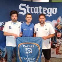Ο Καλαβρυτινός παίκτης της Patras Stratego Team Δημήτρης Κοσμόπουλος στο δεύτερο σκαλί του βάθρου ΦΩΤΟ