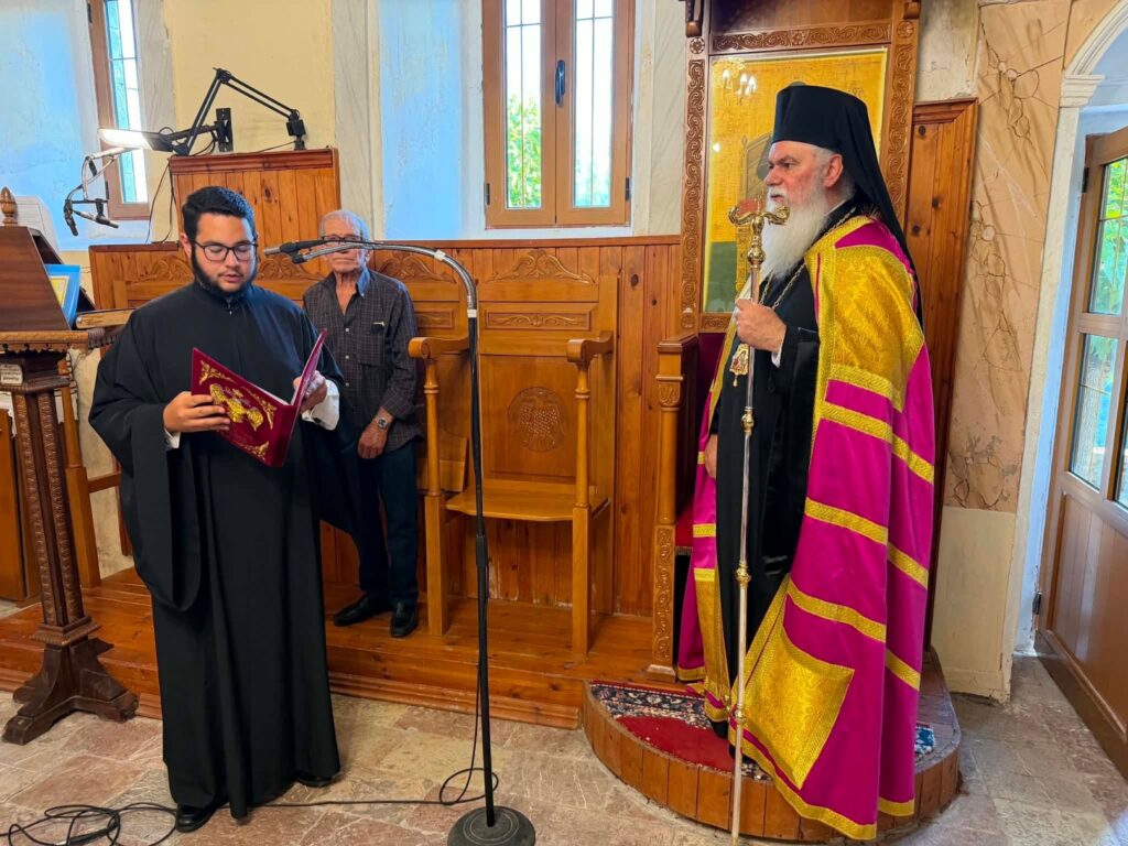 Στην Πλάκα Αροανίας ο Μητροπολίτης Καλαβρύτων και Αιγιαλείας Ιερώνυμος ΦΩΤΟ