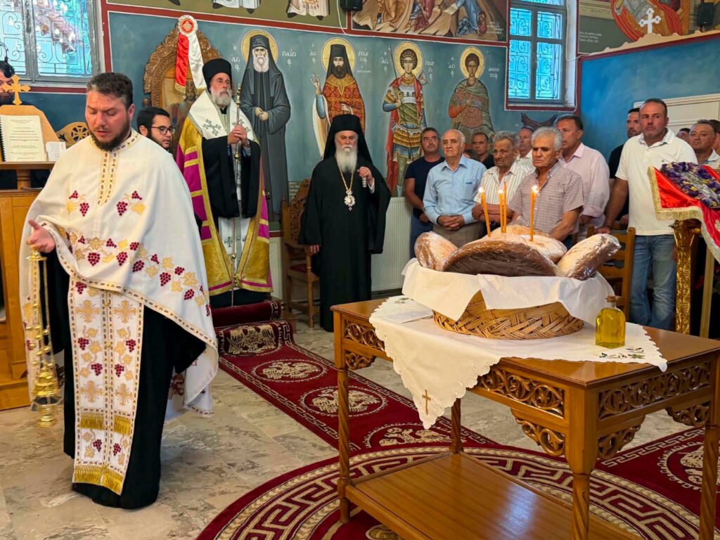 Ο Επίσκοπος Διοκλείας στην Μαμουσιά ΦΩΤΟ