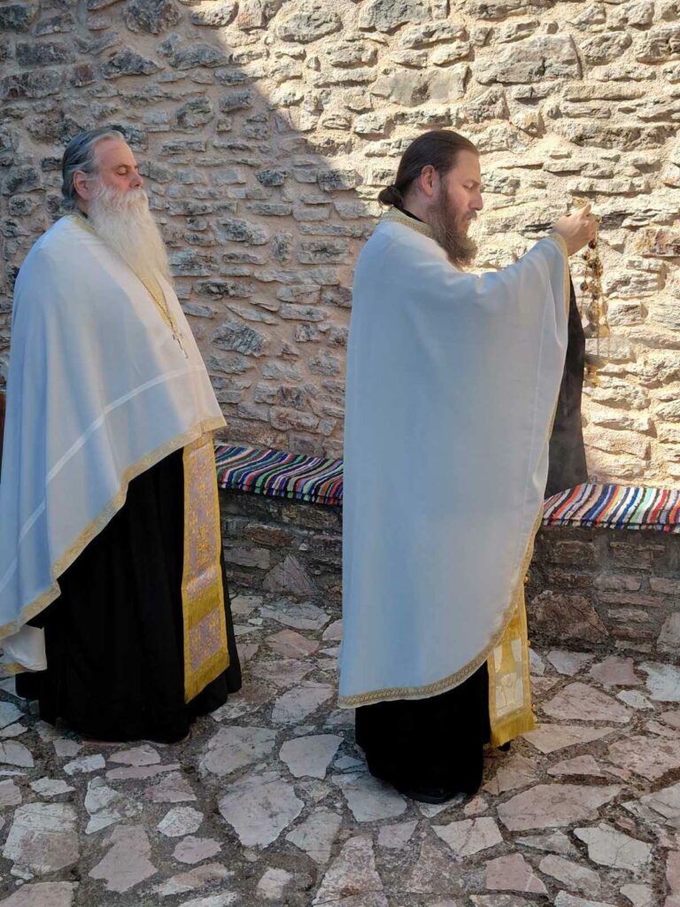 Η εορτή των Αγίων 7 Παίδων των εν Εφέσω στην Μονή Ομπλού ΦΩΤΟ