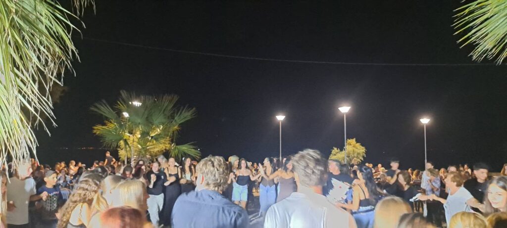 Mουσική βραδιά από τον Πολιτιστικό Σύλλογο στα Βαλιμίτικα ΒΙΝΤΕΟ-ΦΩΤΟ
