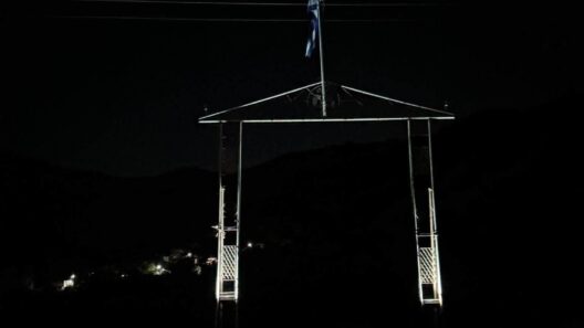 Λαπαναγοί: Πρωτότυπη φωταγώγηση της εισόδου του χωριού με καλλωπισμό και καθαρισμό ΦΩΤΟ