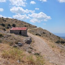 Πάτρα: Στην τελική ευθεία το μεγάλο έργο των μονοπατιών του Παναχαϊκού όρους – Στο Ψάρθι ο χώρος θέας και αναψυχής ΦΩΤΟ