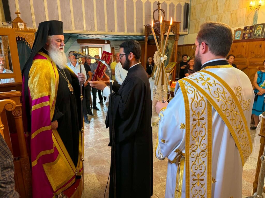 Στην Πλάκα Αροανίας ο Μητροπολίτης Καλαβρύτων και Αιγιαλείας Ιερώνυμος ΦΩΤΟ
