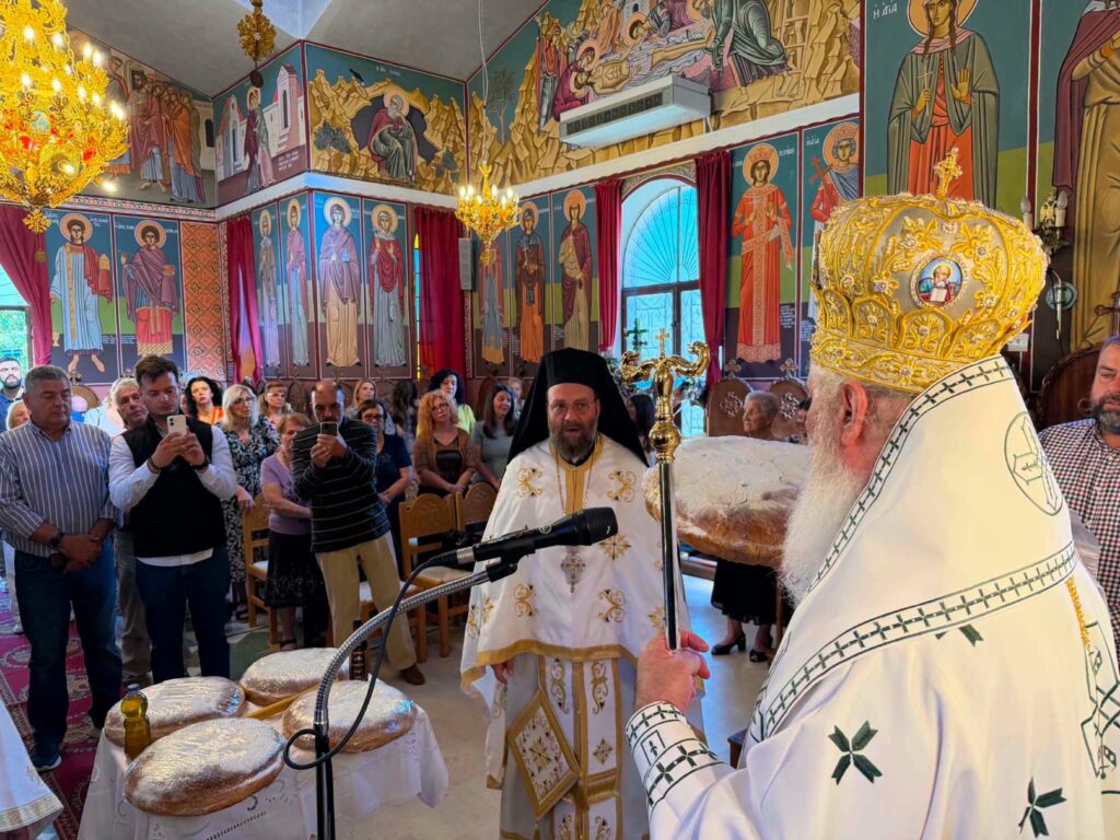 Μεταμορφώσεως του Κυρίουκλήρος και λαός στη Ζαρούχλα ΦΩΤΟ