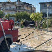 Κάτω Αχαΐα: «Φασίνα» στις πλατείες με ειδικό εξοπλισμό και προσωπικό ΦΩΤΟ