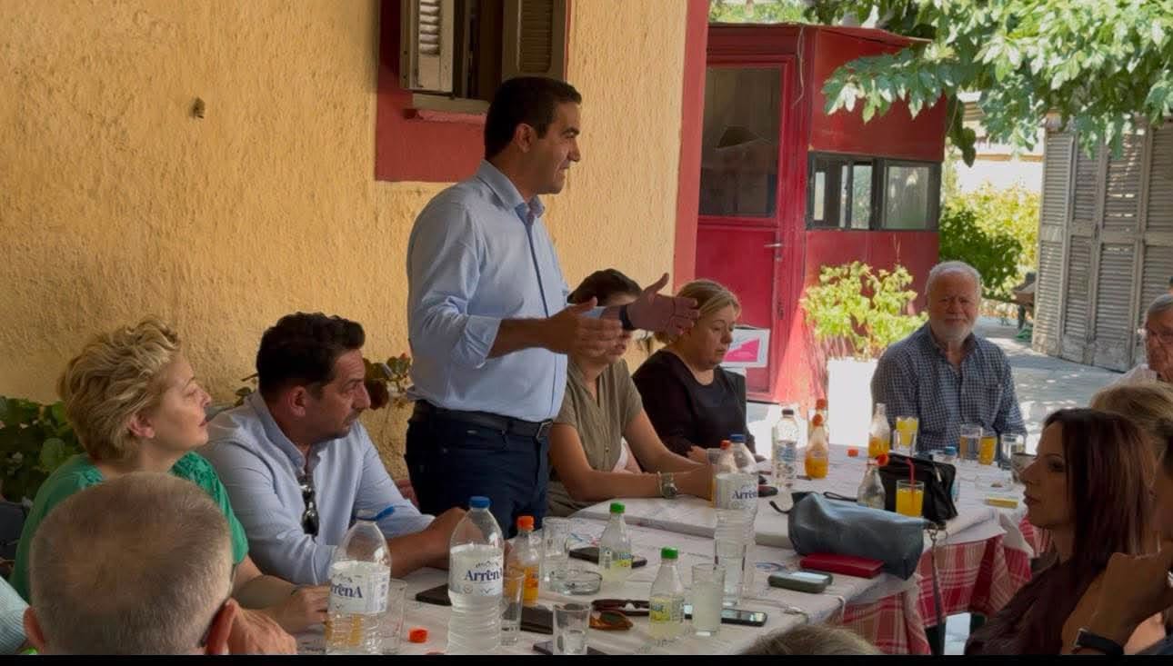 Αιγιάλεια: Κλιμάκιο του ΠΑΣΟΚ στα καμένα για τις ζημιές σε ελιές, σταφίδα, αμπέλια ΦΩΤΟ 10 Αιγιάλεια: Κλιμάκιο του ΠΑΣΟΚ στα καμένα για τις ζημιές σε ελιές, σταφίδα, αμπέλια ΦΩΤΟ