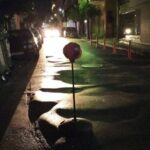 Αίγιο: Απίστευτο περιστατικό με ντελιβερά που παραλίγο να σκοτωθεί - Είχαν βάλει για σημαδούρα μπαλόνι (!) σε δρόμο με έργο ΦΩΤΟ