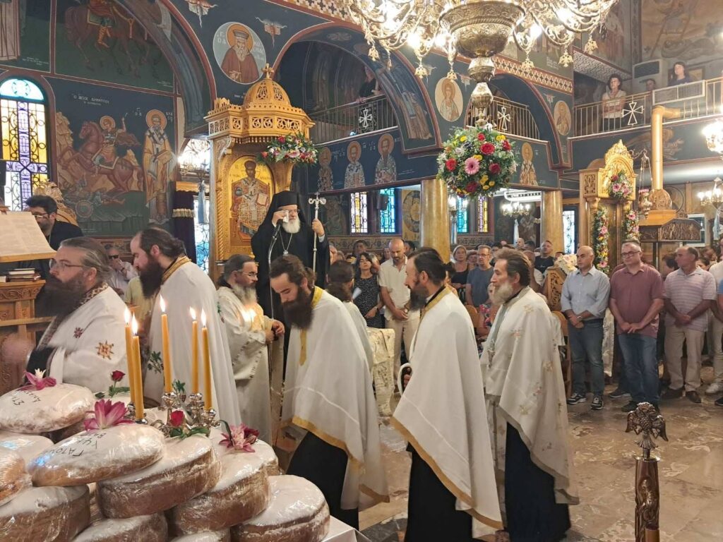 Ο πανηγυρικός Εσπερινός και οι Χοροί στη Μεταμόρφωση του Σωτήρος Πατρών ΒΙΝΤΕΟ-ΦΩΤΟ