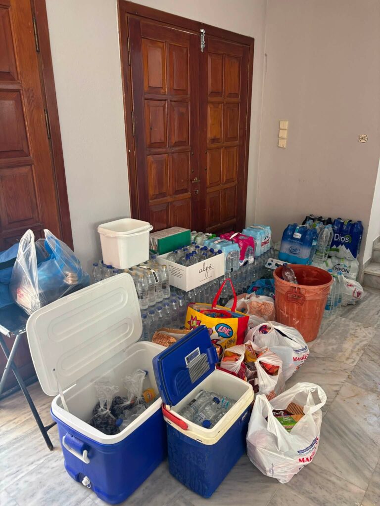 Ζήρια: Συγκινούν φορείς και πολίτες με την «φλόγα» αλληλεγγύης στις φωτιές ΦΩΤΟ 16 Ζήρια: Συγκινούν φορείς και πολίτες με την «φλόγα» αλληλεγγύης στις φωτιές ΦΩΤΟ