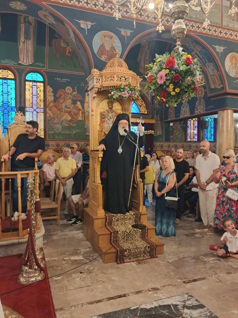 Ο πανηγυρικός Εσπερινός και οι Χοροί στη Μεταμόρφωση του Σωτήρος Πατρών ΒΙΝΤΕΟ-ΦΩΤΟ