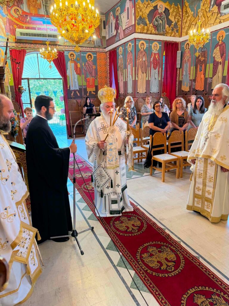 Μεταμορφώσεως του Κυρίουκλήρος και λαός στη Ζαρούχλα ΦΩΤΟ