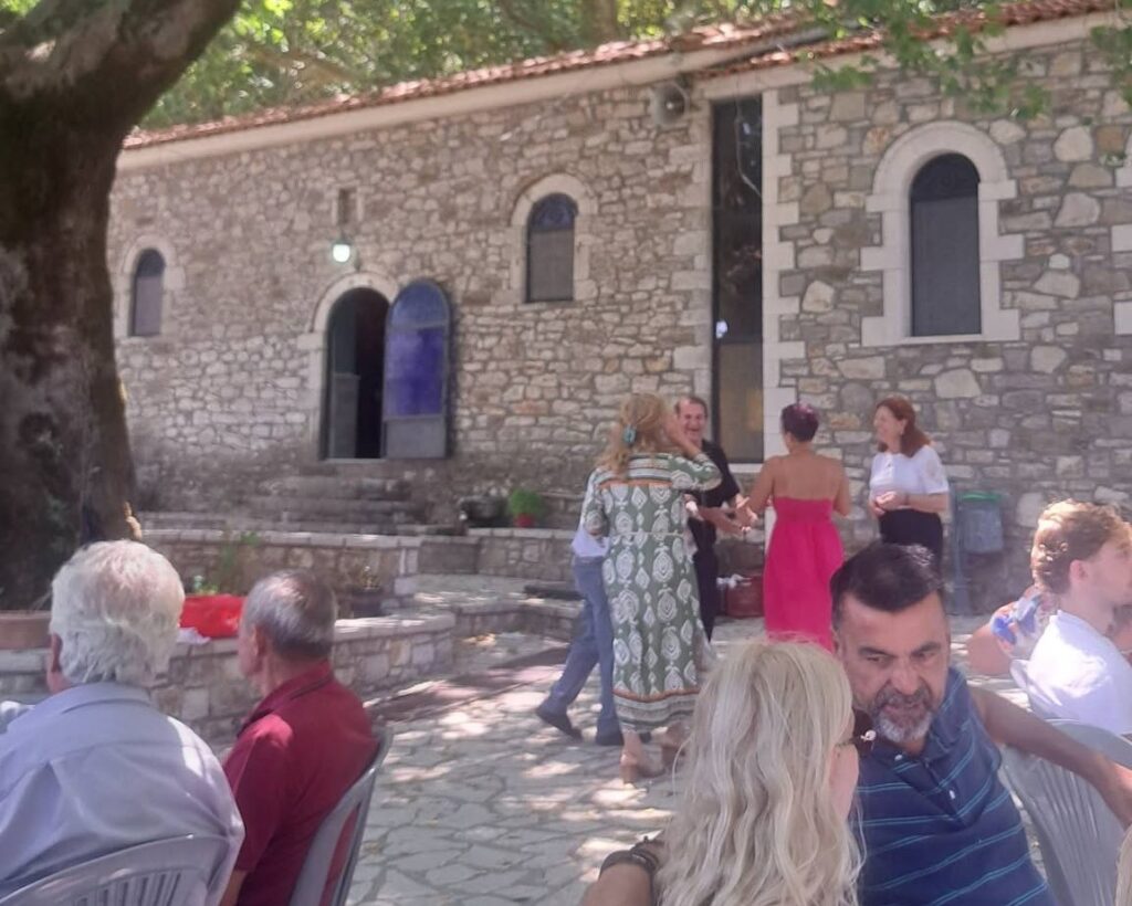 Προσευχή και αναψυχή στην Αγία Μαρίνα Σελλών ΦΩΤΟ