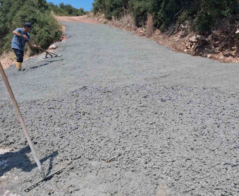 Ερύμανθος: Τσιμεντοστρώσεις στο Μοίραλι βελτιώνοντας την καθημερινότητα των κατοίκων ΦΩΤΟ 4 Ερύμανθος: Τσιμεντοστρώσεις στο Μοίραλι βελτιώνοντας την καθημερινότητα των κατοίκων ΦΩΤΟ