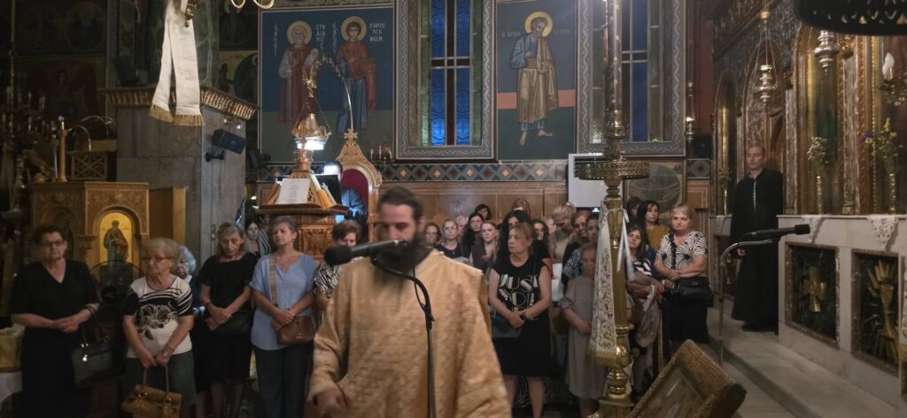 Πάτρα: Με κατάνυξη η Ιερά Αγρυπνία για τη Μεταμόρφωση του Σωτήρος στην Αγία Τριάδα ΦΩΤΟ