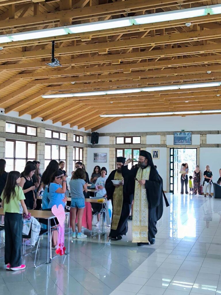 Ευχαριστήριες και συγχαρητήριες ευχές για τη συνδρομή στη λειτουργία των Κατασκηνώσεων της Ιεράς Μητροπόλεως στα Καλάβρυτα