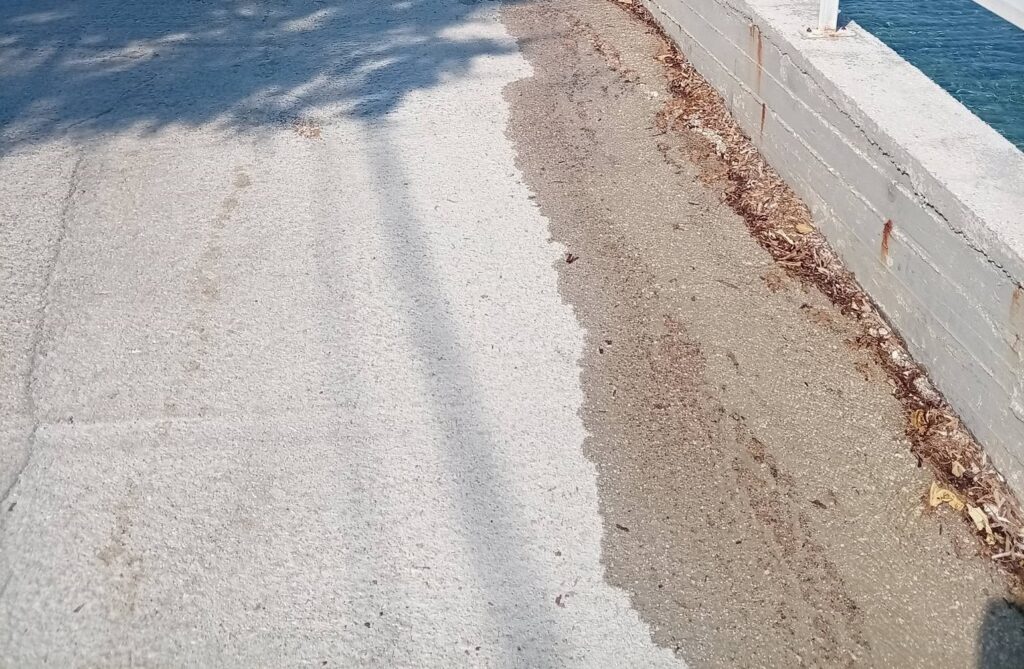 Κρυονέρι: Πάνω από δύο μήνες τρέχει το νερό στους δρόμους από βουλωμένο αυλάκι του ΤΟΕΒ Ποροβίτσας ΦΩΤΟ