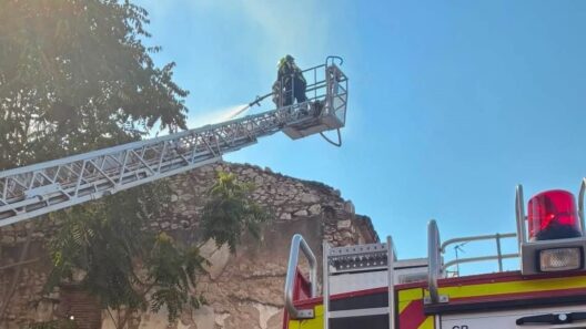 Πάτρα: Πώς αποσοβήθηκε ο κίνδυνος για τη γειτονιά στη φωτιά στο ιστορικό κέντρο ΒΙΝΤΕΟ-ΦΩΤΟ 20 Κίνδυνος για τη γειτονιά