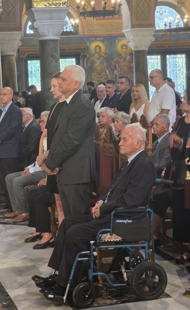 Πάτρα: Συγκινεί το μήνυμα του Φωκίωνα Ζαΐμη – «Καλό ταξίδι μανούλα» 8 Πάτρα: Συγκινεί το μήνυμα του Φωκίωνα Ζαΐμη – «Καλό ταξίδι μανούλα»