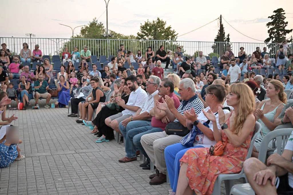 Η συναυλία «Παραμύθια και τραγούδια» στην Γιορτή Λήξης των Παιδικών Κατασκηνώσεων του Δήμου Πατρέων ΦΩΤΟ