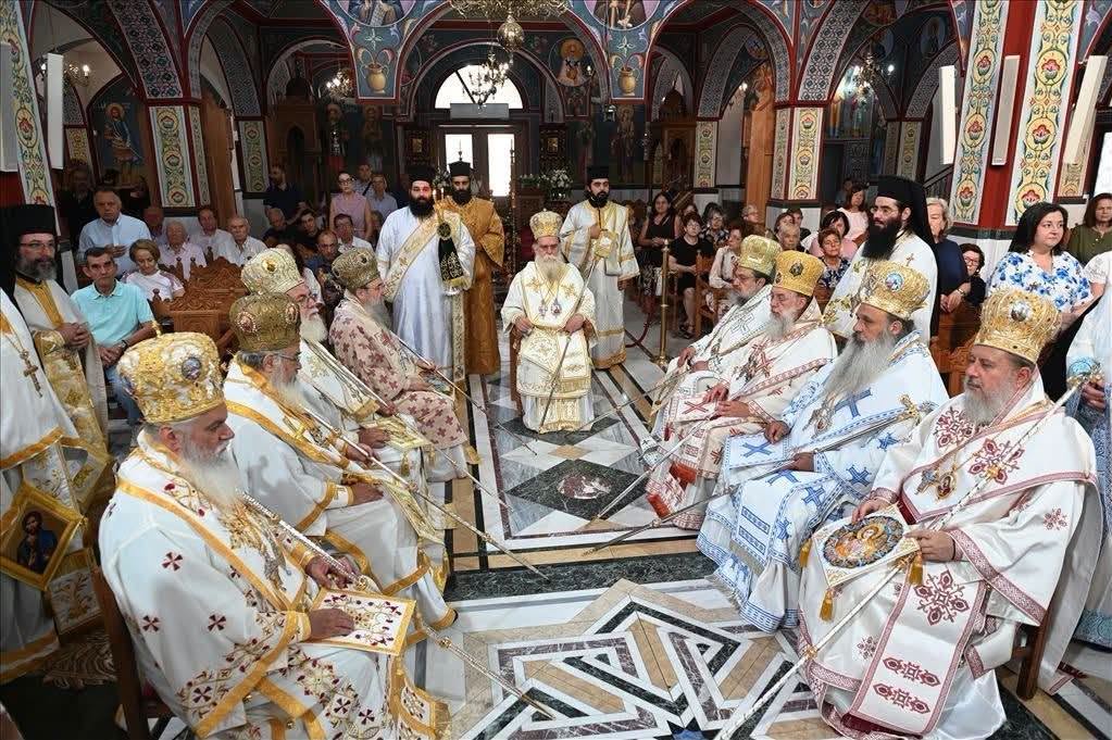 Ο Μητροπολίτης Καλαβρύτων και Αιγιαλείας Ιερώνυμος στην Αρτα ΦΩΤΟ