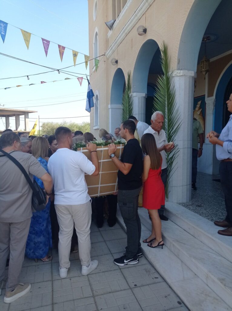 Ευλογία της Μεταμόρφωσης του Σωτήρος στα Καραμεσινέικα Δυτικής Αχαΐας ΦΩΤΟ 5 Ευλογία της Μεταμόρφωσης του Σωτήρος στα Καραμεσινέικα Δυτικής Αχαΐας ΦΩΤΟ