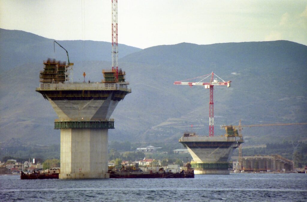 Ρίο–Αντίρριο: Ακολουθώντας την κατασκευή της Γέφυρας από το 2001 ΦΩΤΟ